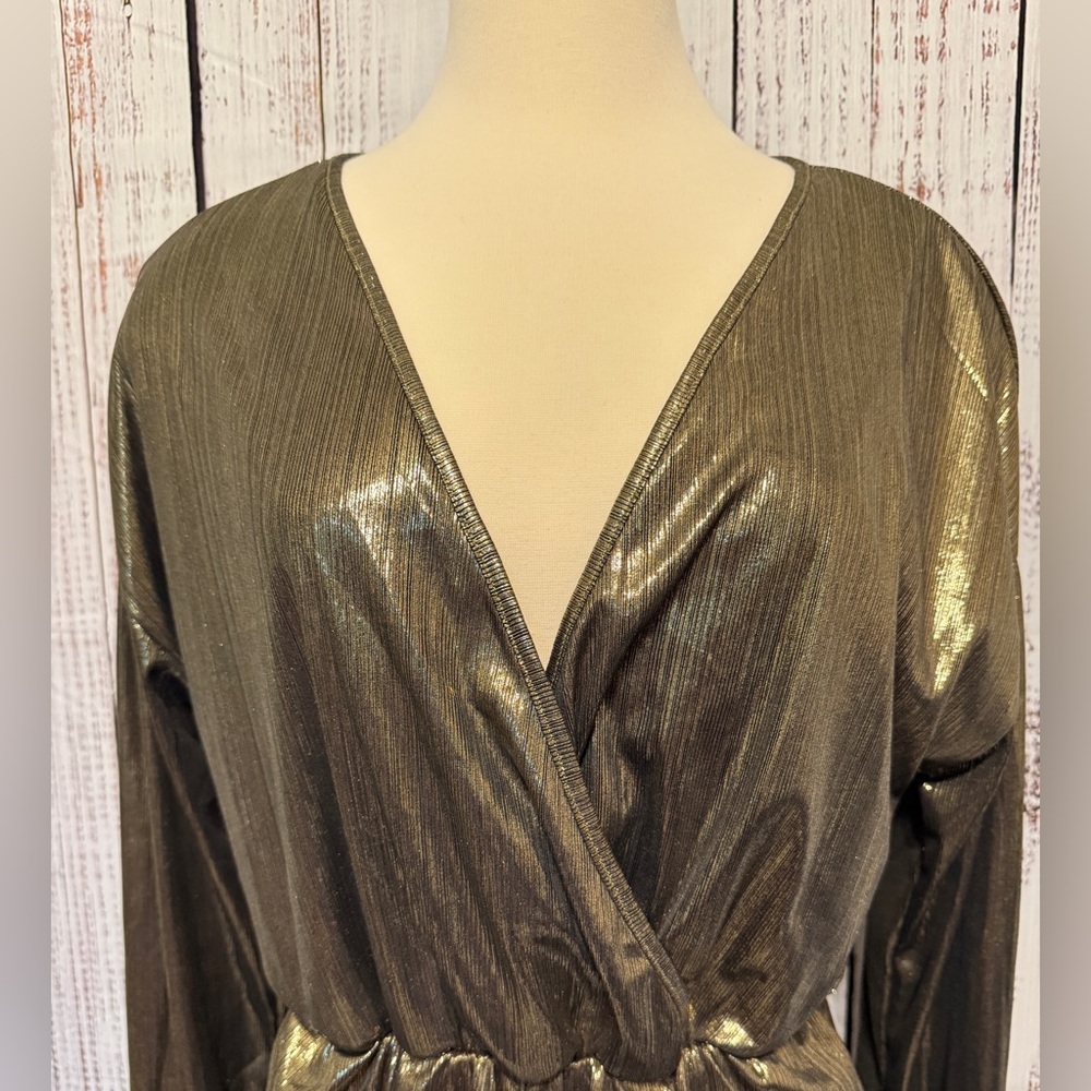 YOINS Metallic Gold‎ Long Sleeve Romper - Picture 6 of 10